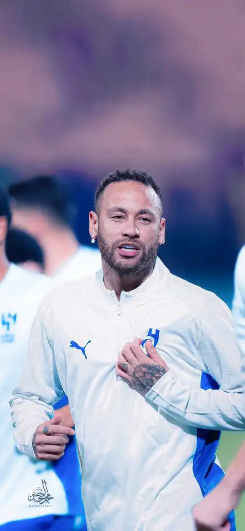 合上显得不 合上显得不